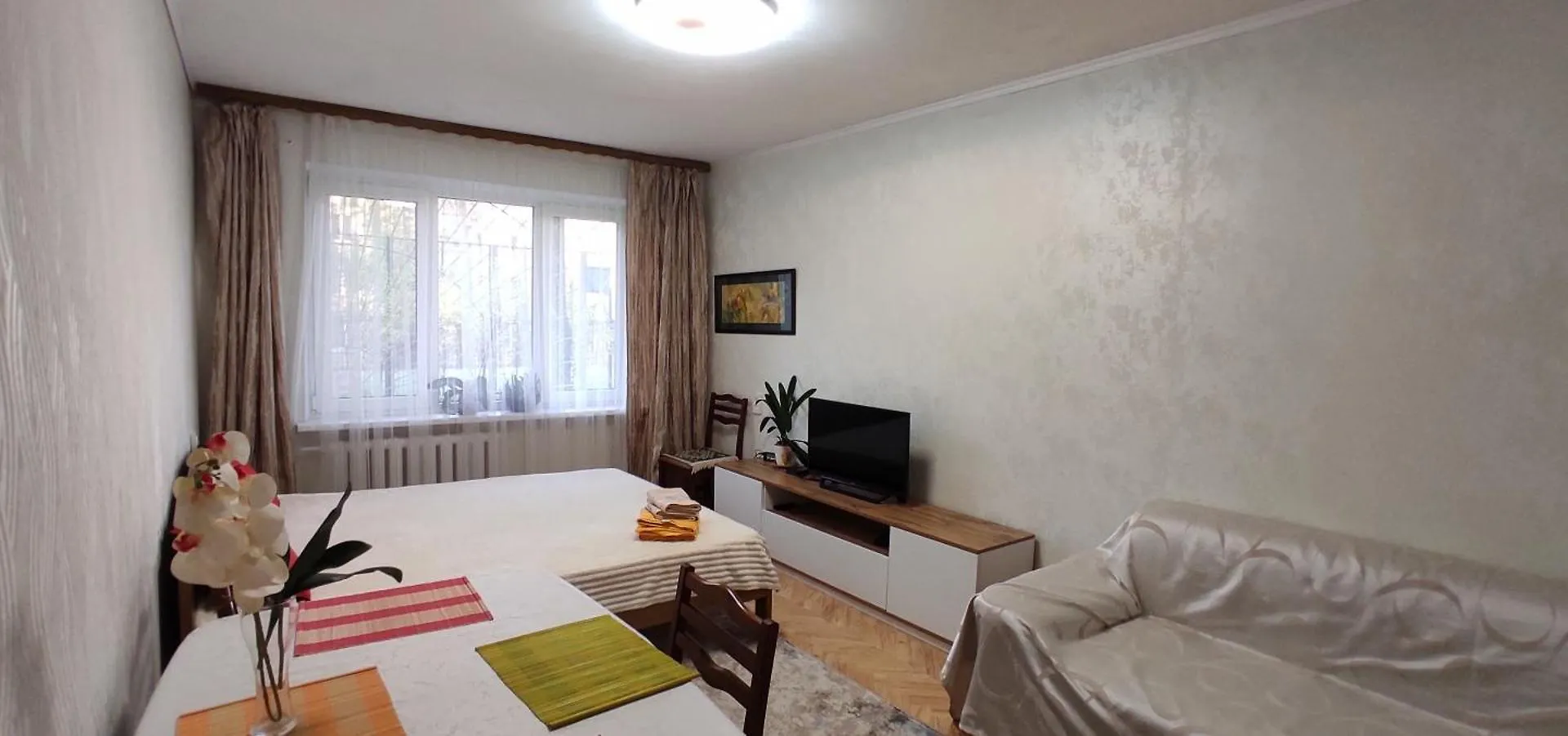 Apartman Двухкомнатная Квартира На Арбате Almati
